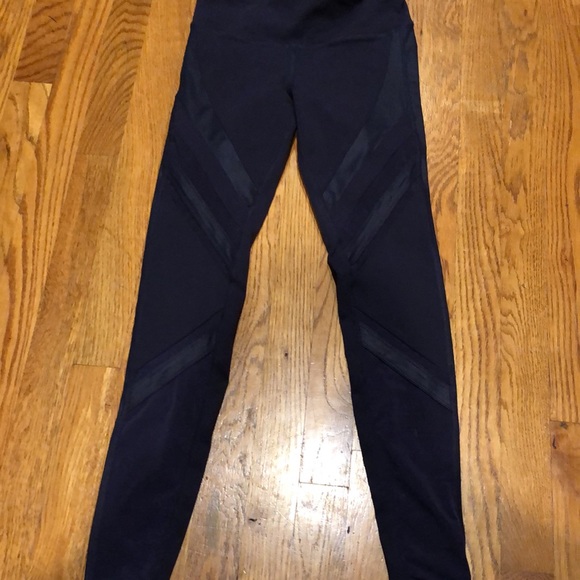 Alo yoga leggings - Picture 5 of 9